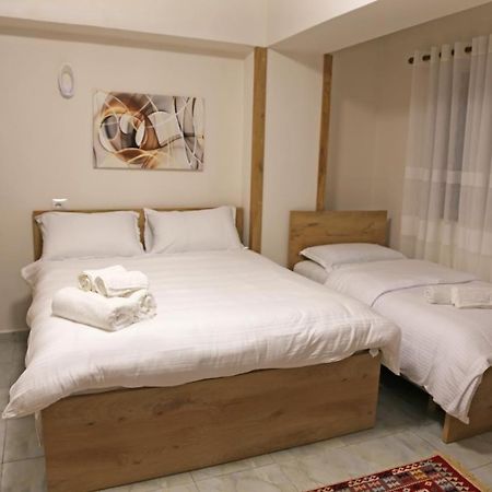Modern Marvel Apartment Krujë Extérieur photo