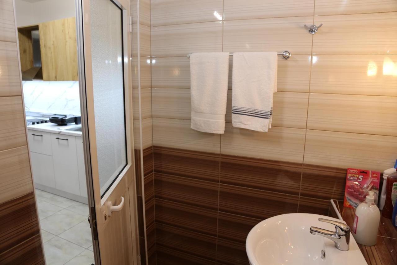 Modern Marvel Apartment Krujë Extérieur photo